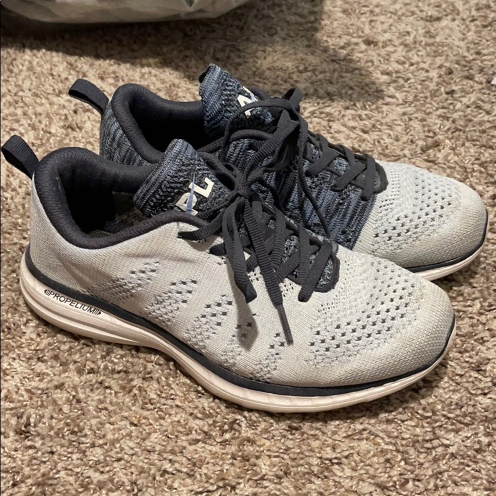 APL Techloom Sneakers